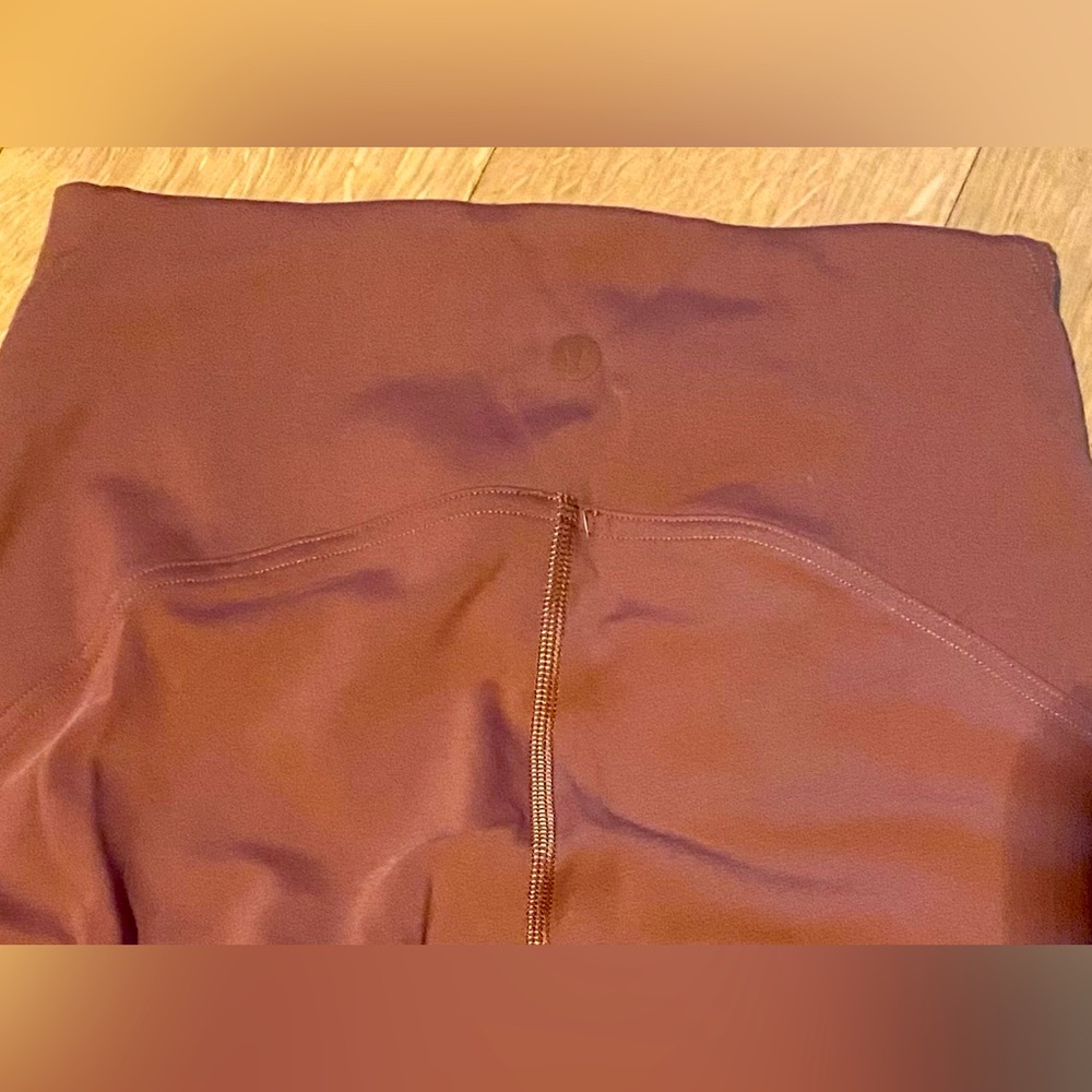 Lululemon InStill high-rise leggings, size 4. Like new condition.